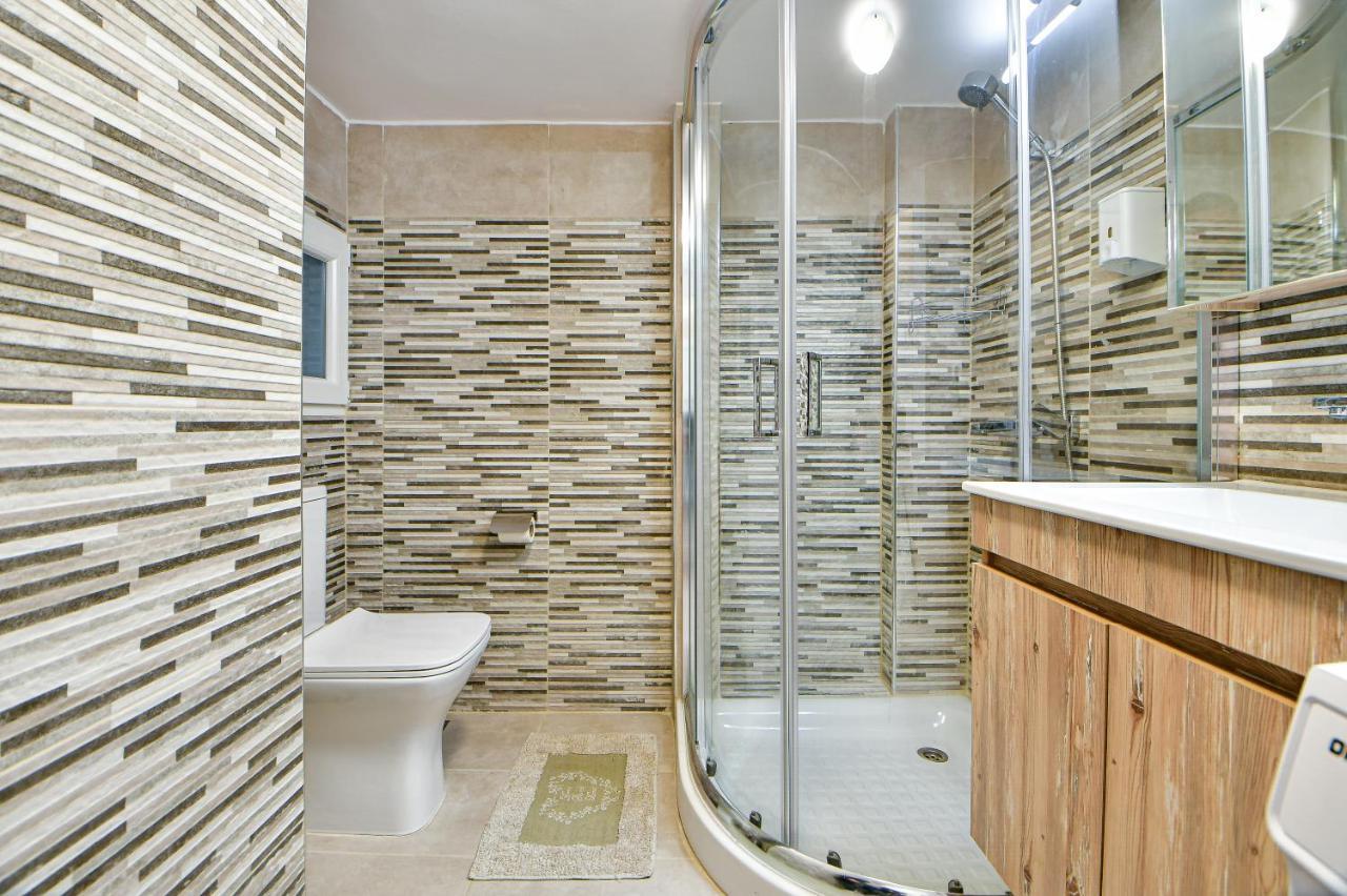 Thiras Lovely Apartment By Zain Atena Exterior foto