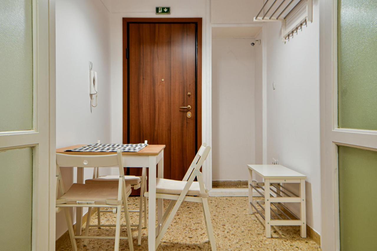 Thiras Lovely Apartment By Zain Atena Exterior foto
